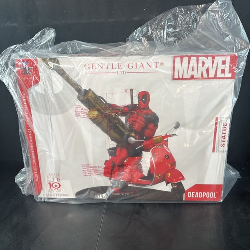 Gentle giant deadpool statue - gentle,